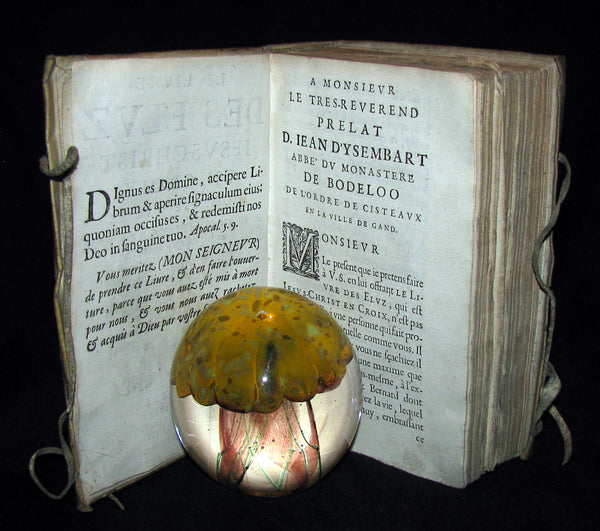1643 Scarce French vellum Book - Le livre des Eluz. Jésus-Christ en Croix. First Edition.