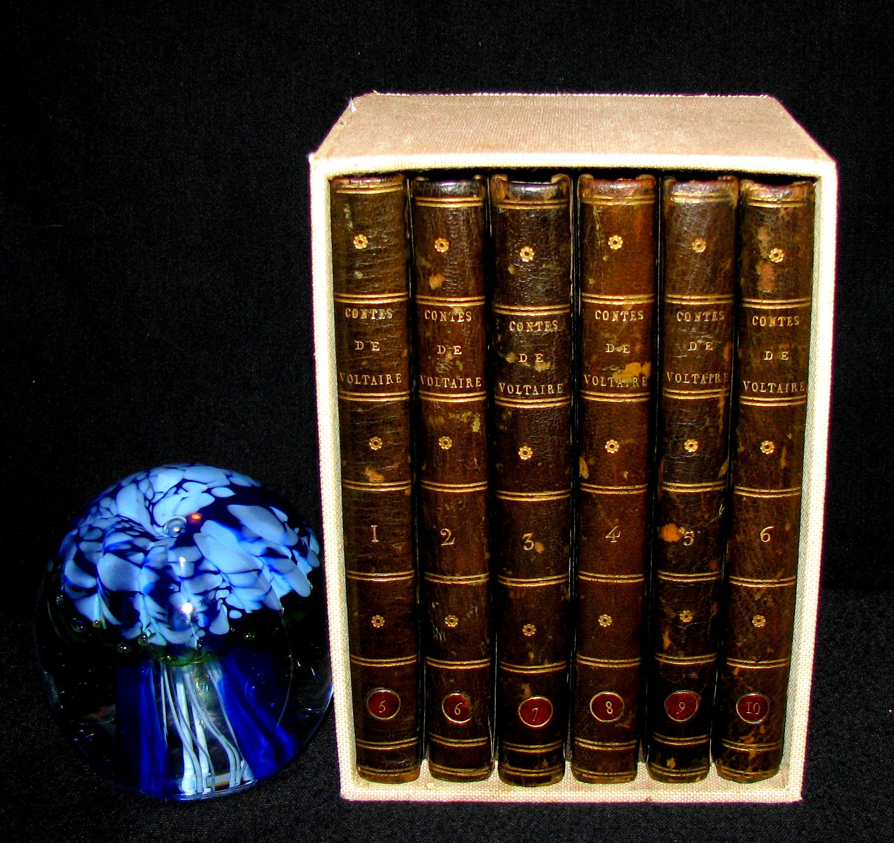 1780 Scarce French Bookset - Romans et Contes by VOLTAIRE from the Collection of comte d'Artois